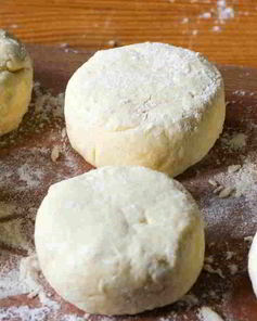 Классические сырники на сковороде