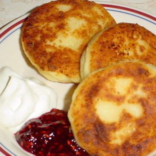 Рецепт простых сырников из творога с манкой в духовке