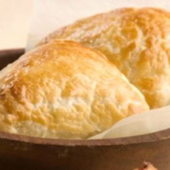 Рецепт сочней творожных на сдобном пресном тесте