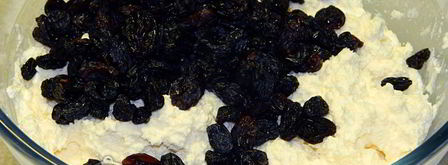 сырники с изюмом. Шаг 6