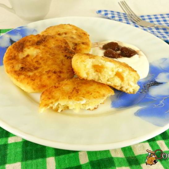 Рецепт сырников с курагой