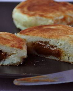 Сырники с вареной сгущенкой