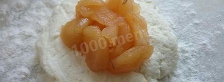 сырники с яблочной начинкой в духовке. Шаг 4