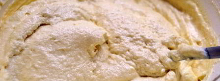 сырники, тушенные в сладкой сметане. Шаг 2