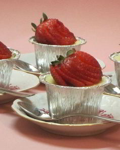 Творожники с клубникой