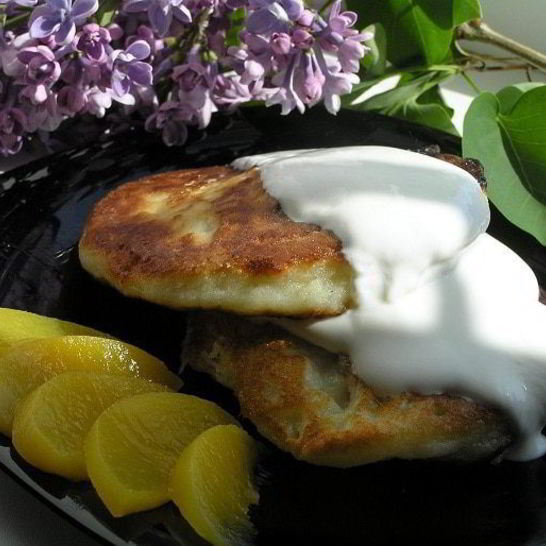 Рецепт воскресных сырников с персиками