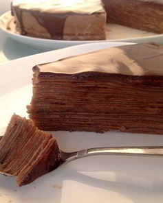 Шоколадный блинный торт