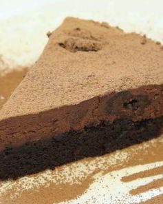 Шоколадный торт с черносливом