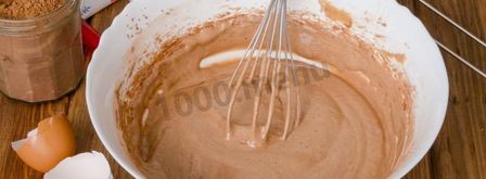 торт с шоколадными подтеками и фруктами. Шаг 5