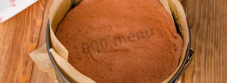 торт с шоколадными подтеками и фруктами. Шаг 7