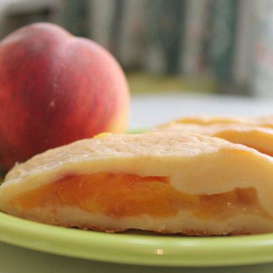 Рецепт творожных рулетиков с персиком