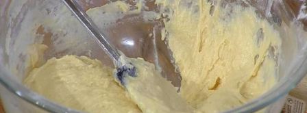 шафранные вафли под шоколадным соусом. Шаг 3