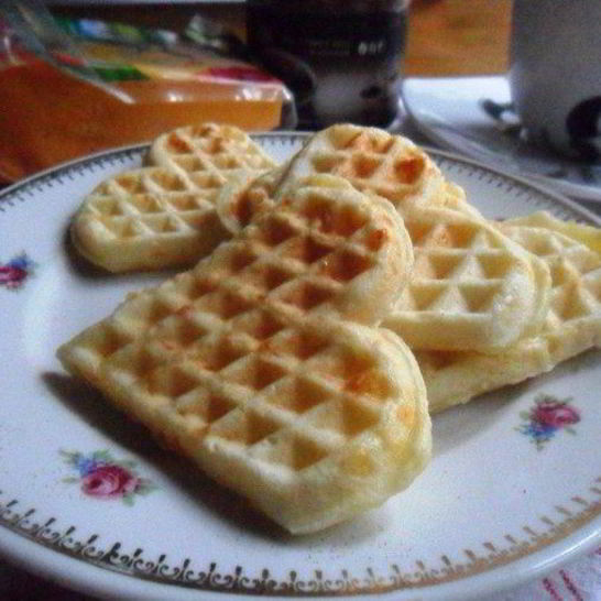 Рецепт сметанных вафель с сыром