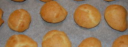 мини-эклеры с клубничным кремом. Шаг 3