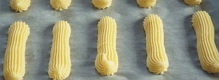 эклеры с белковым кремом. Шаг 14