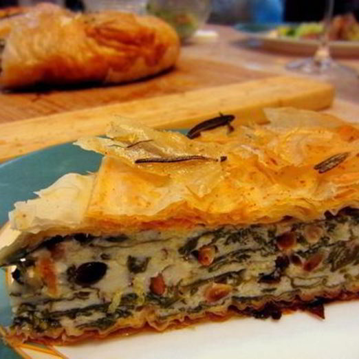 Греческая запеканка в тесте Фило