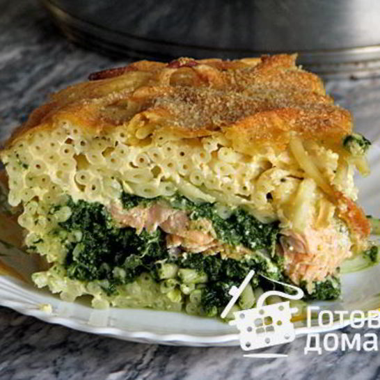 Рецепт макаронной запеканки с лососем и шпинатом