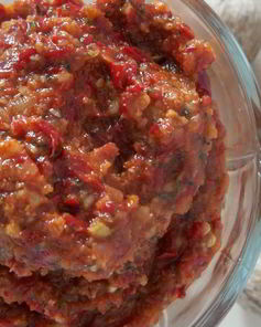 Аджика с орехами