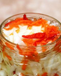 Домашняя квашеная капуста с ржаной мукой