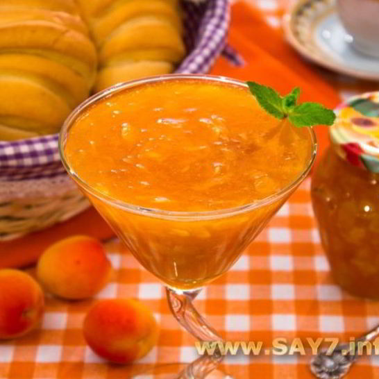 Рецепт абрикосового джема с миндальными лепестками