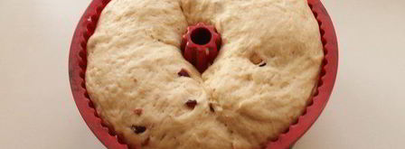 гугельхопф с джемом, миндалем и клюквой. Шаг 10