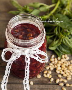 Клубничный джем с базиликом и кедровыми орешками