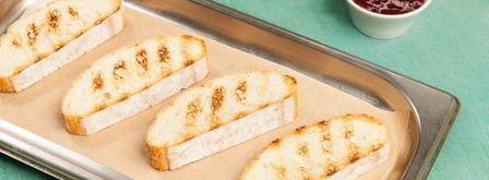 кростини с джемом и горгонзоллой. Шаг 4