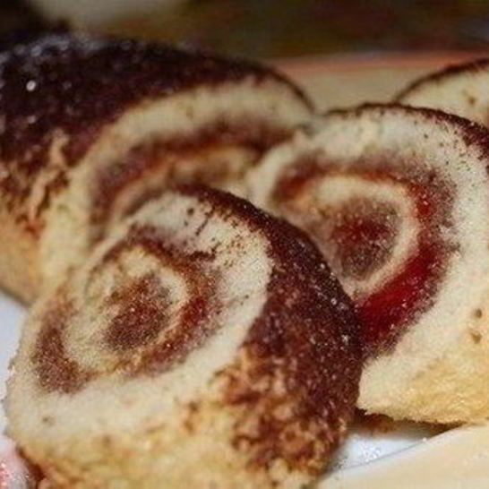 Рецепт рулета с джемом к чаю за 15 минут