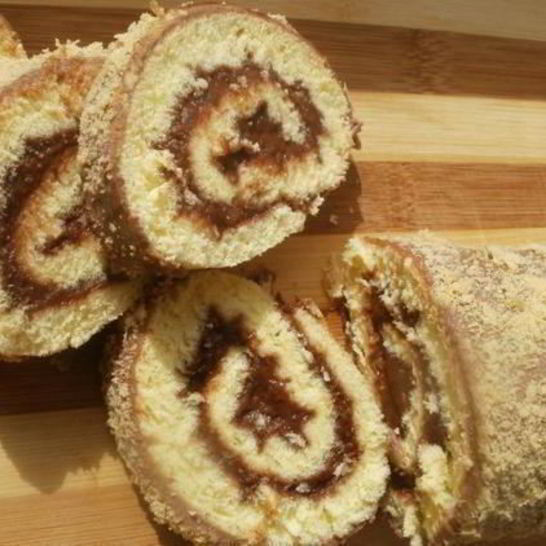 Рецепт рулетика с шоколадно-банановыма джемом