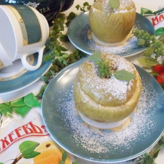 Рецепт запеченных яблок с джемом и бананом