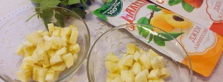 запеченные яблоки с джемом и бананом. Шаг 2