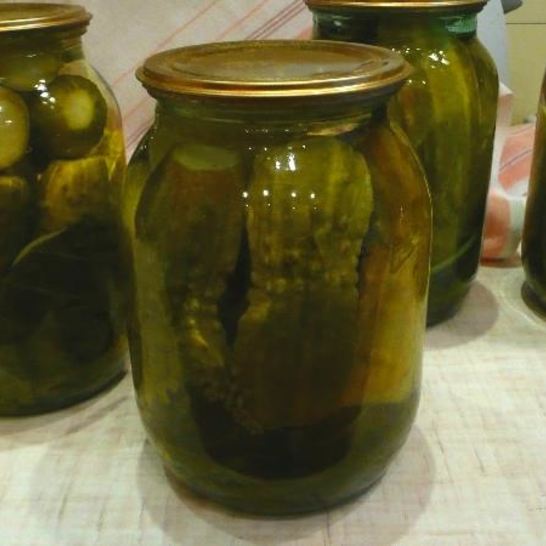 Рецепт кисла-сладких огурцы в банках без уксуса