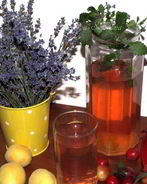 Компот из алычи с мелиссой