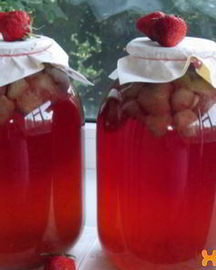 Компот из клубники на зиму