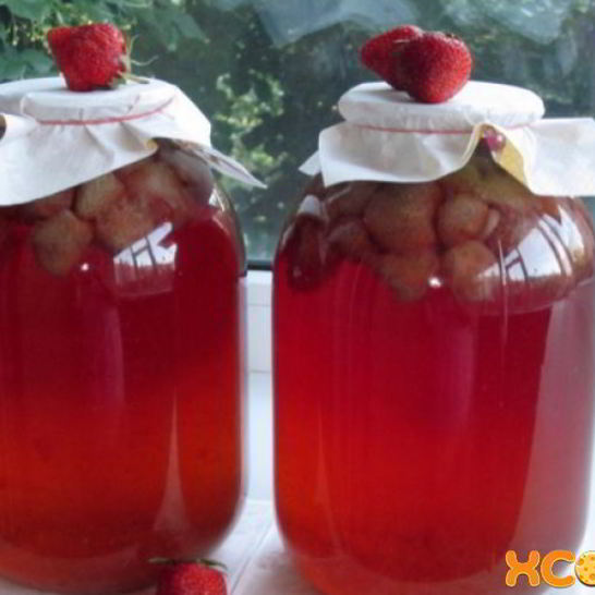 Рецепт компота из клубники на зиму