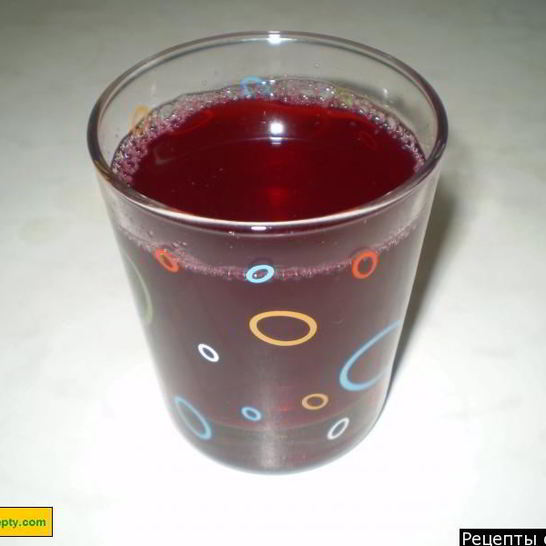 Рецепт компота из вишни с косточками