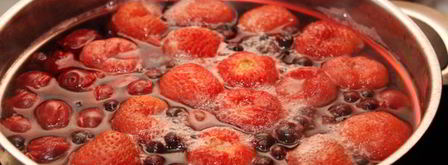 ягодный компот с медом. Шаг 2