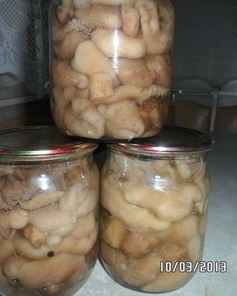 Грибочки маринованные