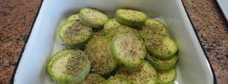 кабачки в кляре с маринованной свеклой. Шаг 4