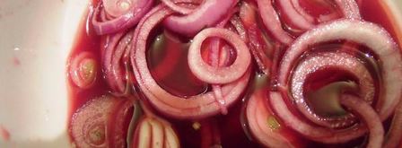 лук, маринованный в гранотовом соке. Шаг 4