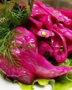 Маринованная капуста с морковью и свеклой