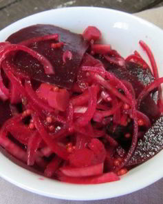 Маринованная свекла с луком