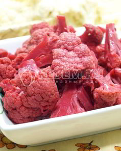 Маринованная цветная капуста со свеклой