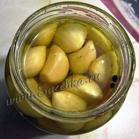 Рецепт маринованного чеснока на зиму