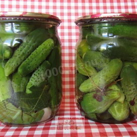 Рецепт маринованных корнишонов с чесноком и хреном