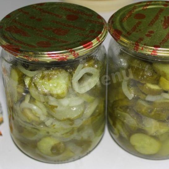 Рецепт маринованных огурцов с луком на зиму