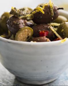 Маринованные оливки