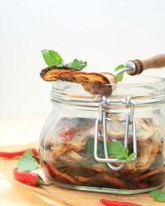 Маринованные цукини с чесноком и мятой