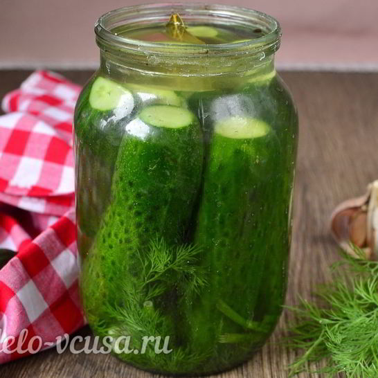 Рецепт быстрых малосольных огурцов в банке