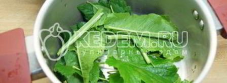 малосольные огурцы в кастрюле. Шаг 3